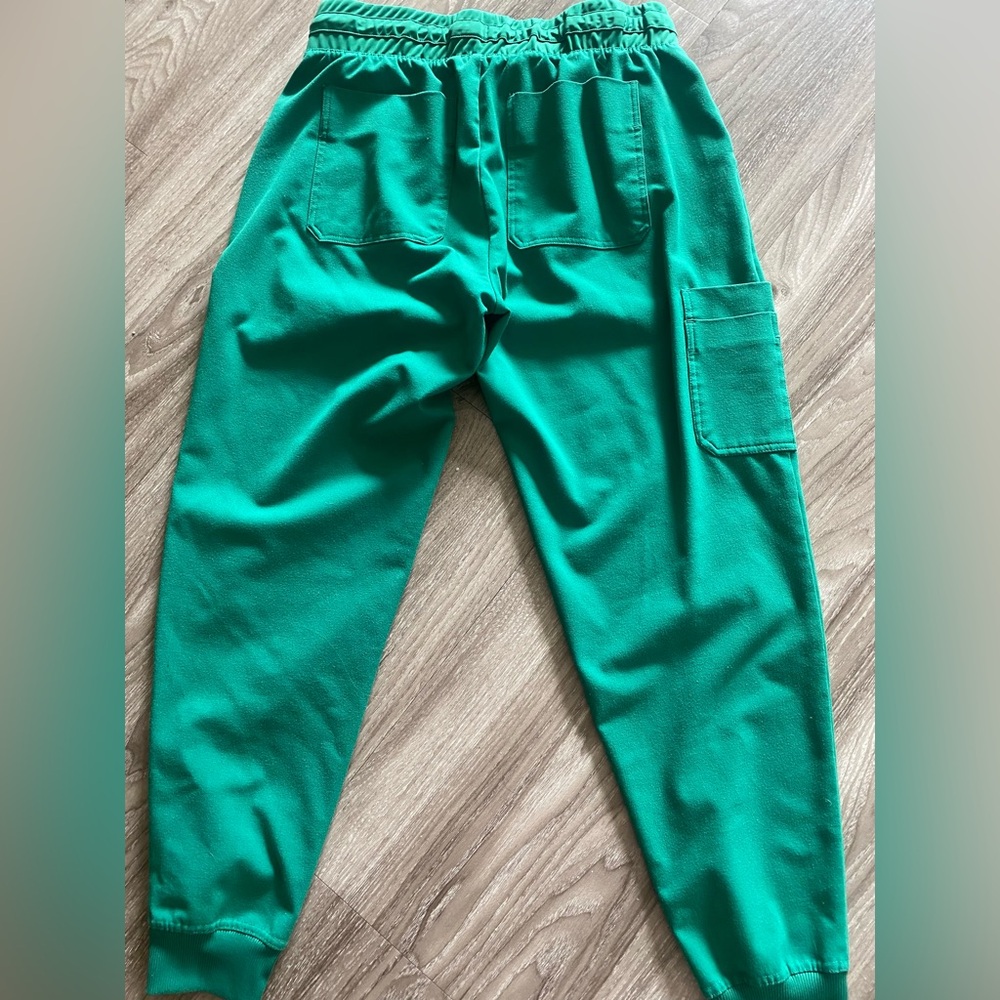 Poppy scrubs jogger M